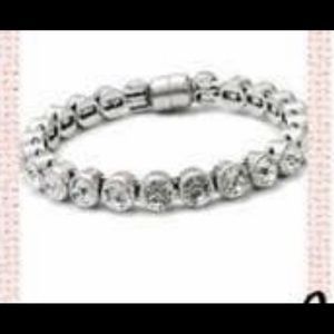 Plunder Design clear rhinestones with silver magnetic bangle